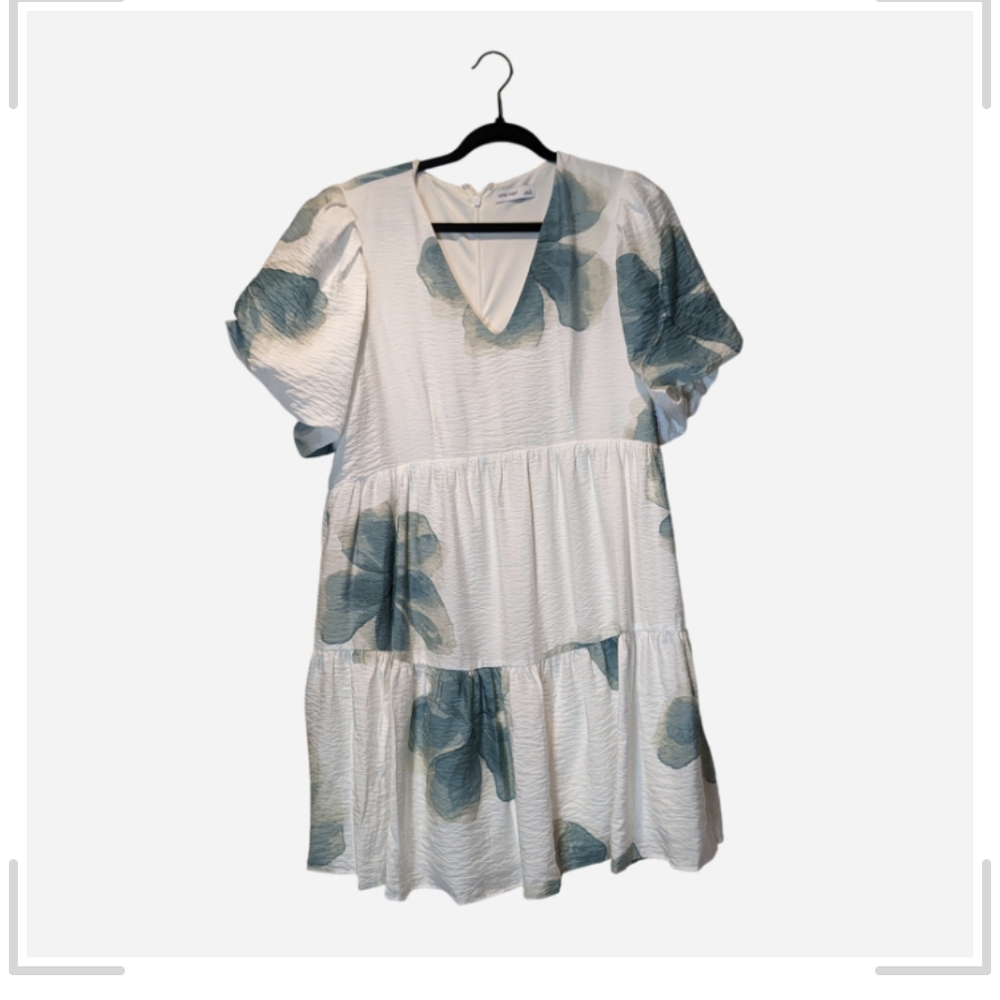 Nine West Cream Dress with Green Leaf Pattern - Picture 3 of 14